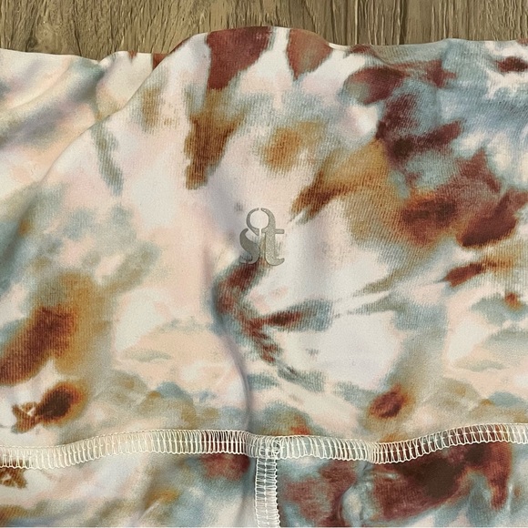 Strut This Teagan Tye-Dye High Waist Ankle Leggings - Picture 4 of 8